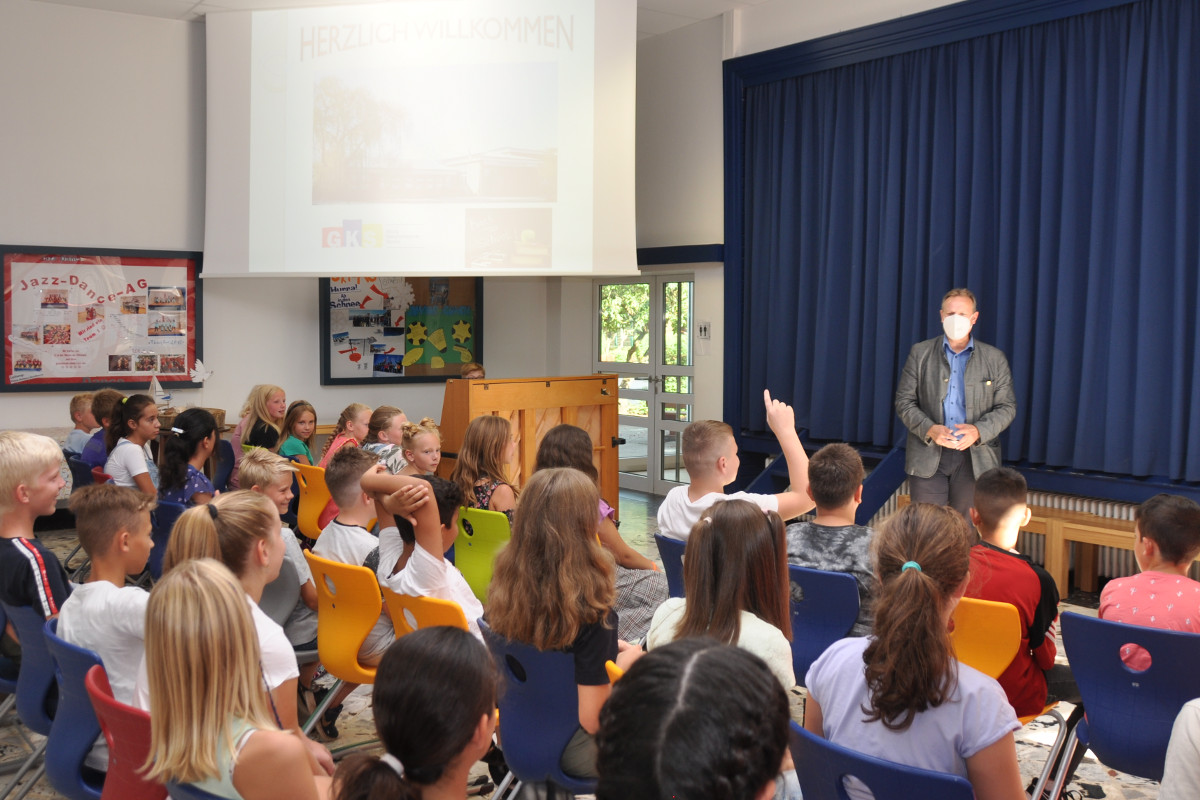 40 Schülerinnen und Schüler werden in der Klasse 5 eingeschult