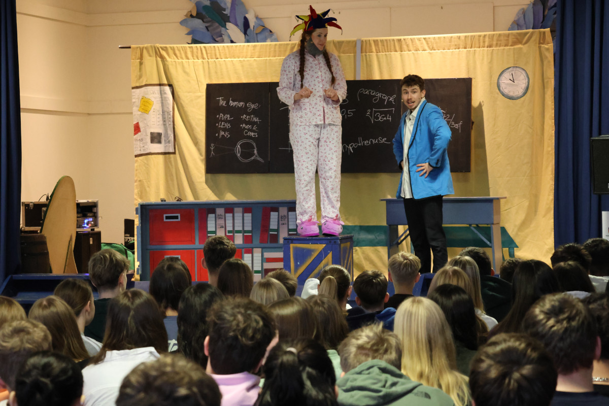 Englisches Tourneetheater „Theatre@School“ am 16.02.24 zu Gast an der GKS 